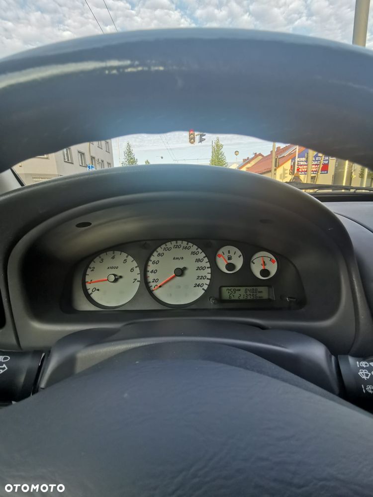 Nissan Almera - 21