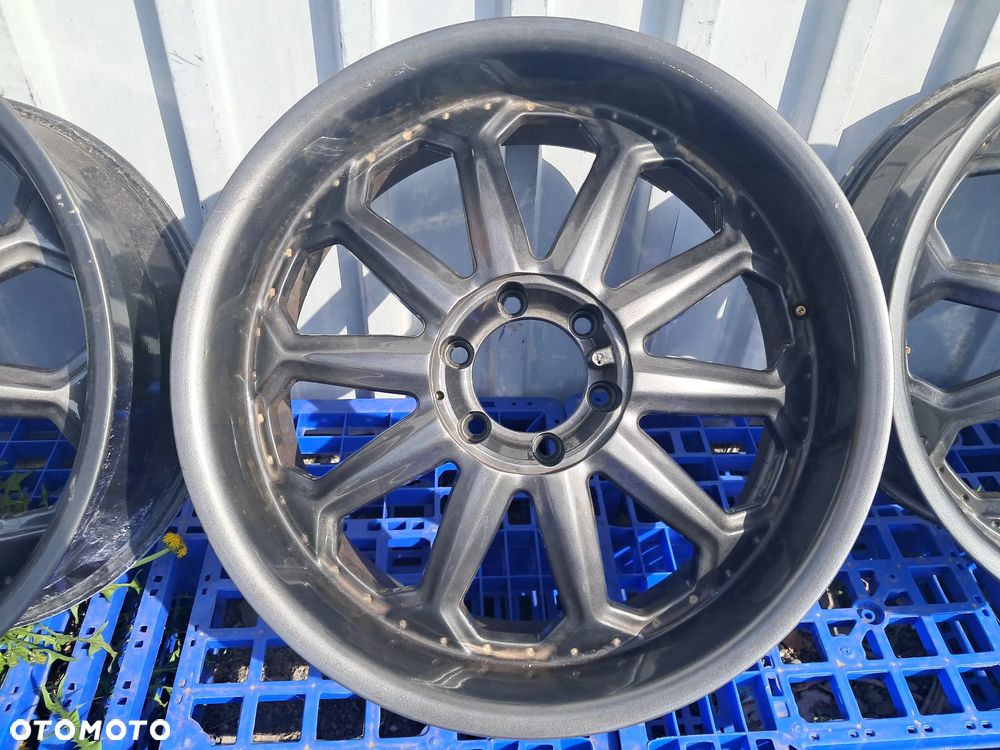 Felgi Aluminiowe R22 6×139,7  M12x1,5  67,1 - 4
