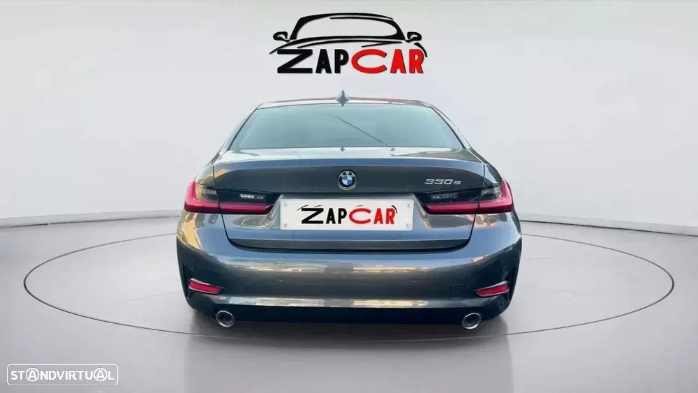 BMW 330 e Touring Line Sport Auto - 3