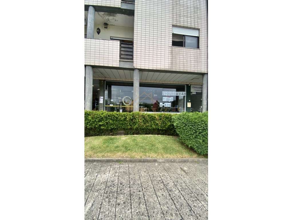 Loja com Terraço em Mesão Frio, Guimarães - Grande imagem: 3/23