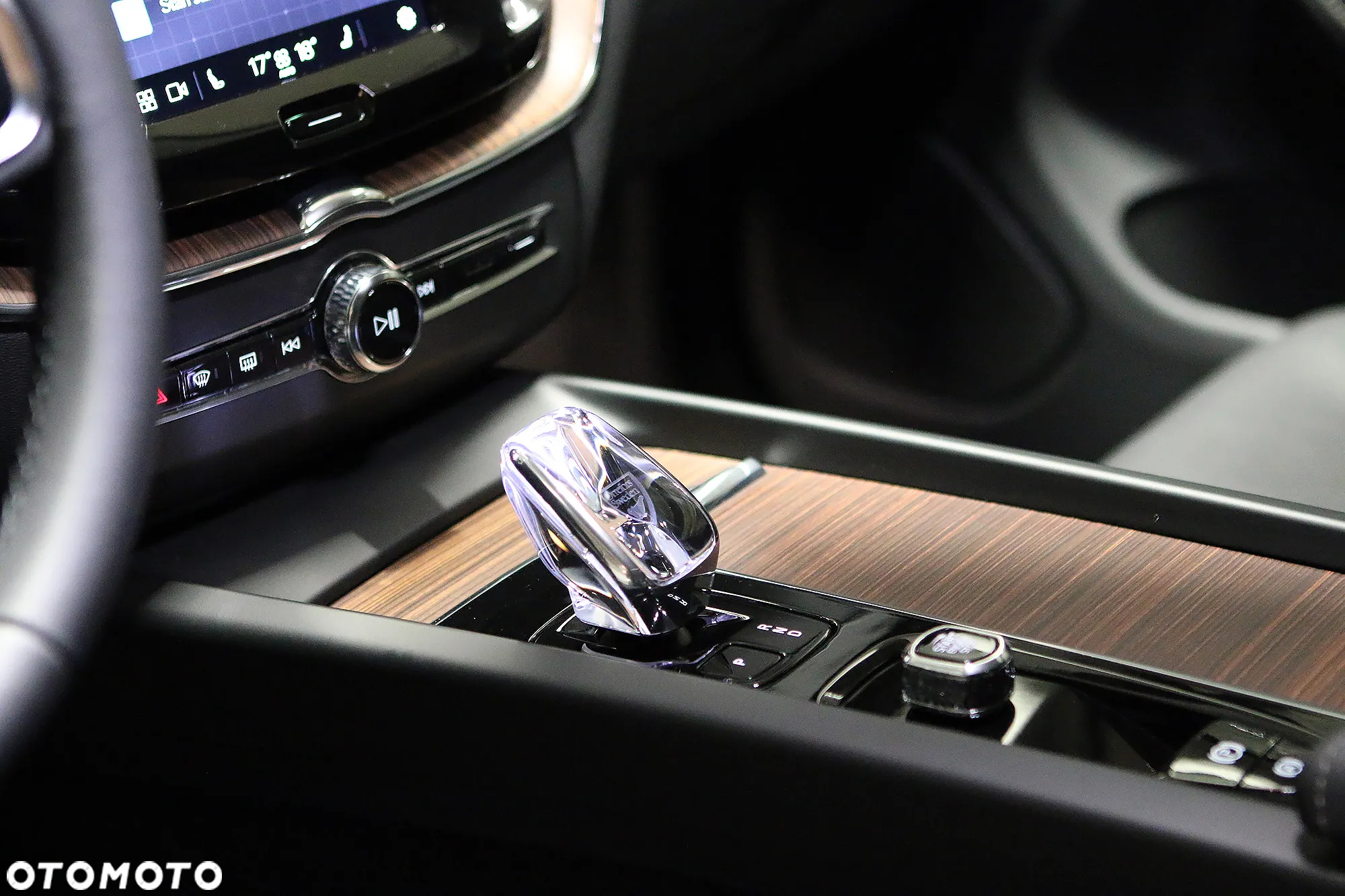 Volvo XC 60 B5 B AWD Ultimate Black Edition - 23