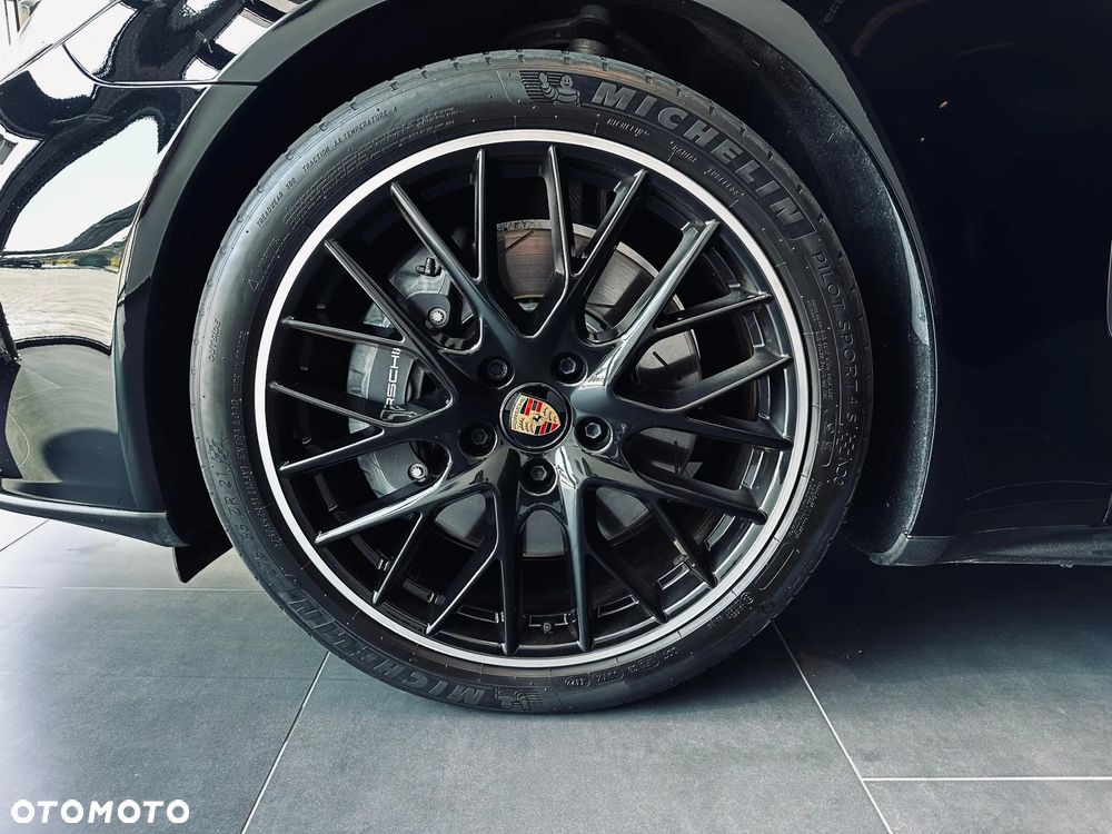 Porsche Panamera 4 Platinum Edition - 8