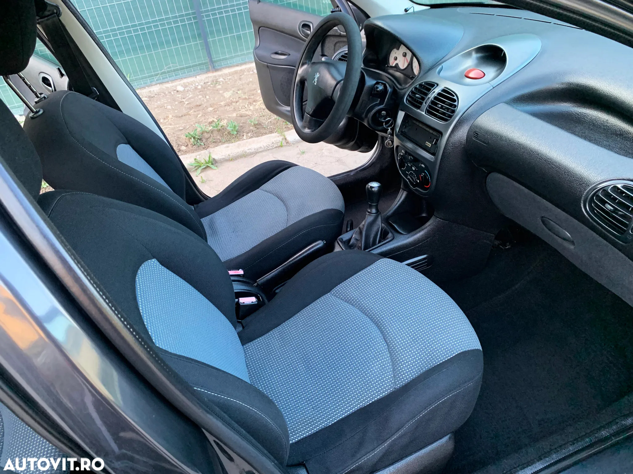Peugeot 206 - 10