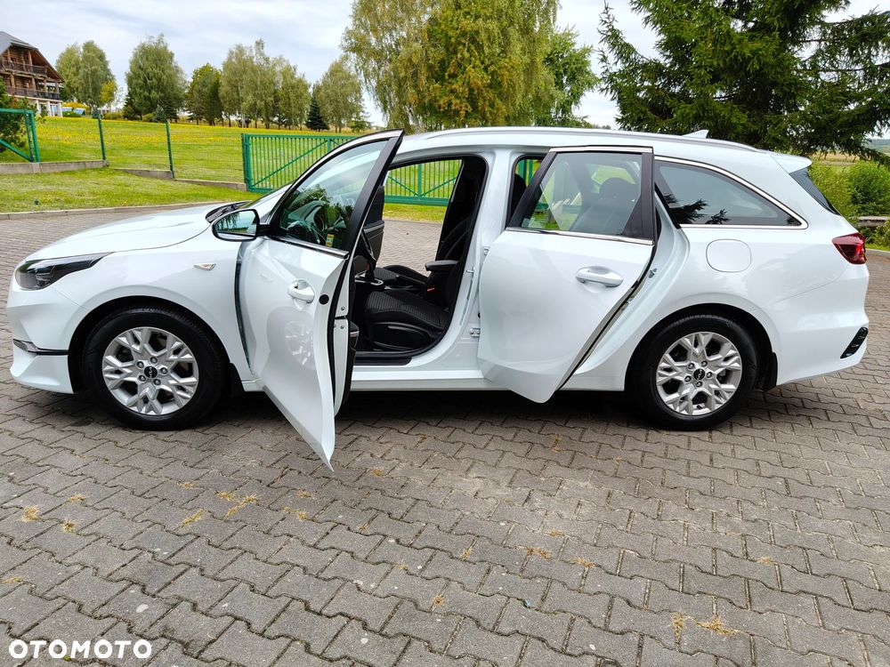 Kia Ceed 1.5 T-GDI Business Line - 32