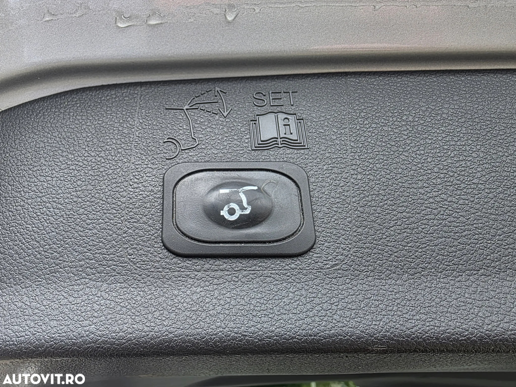 Ford Kuga - 25