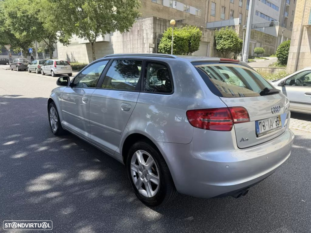 Audi A3 Sportback 2.0 TDI Advance - 4