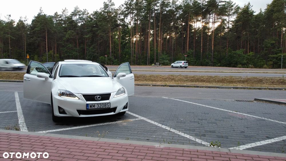 Lexus IS - 11