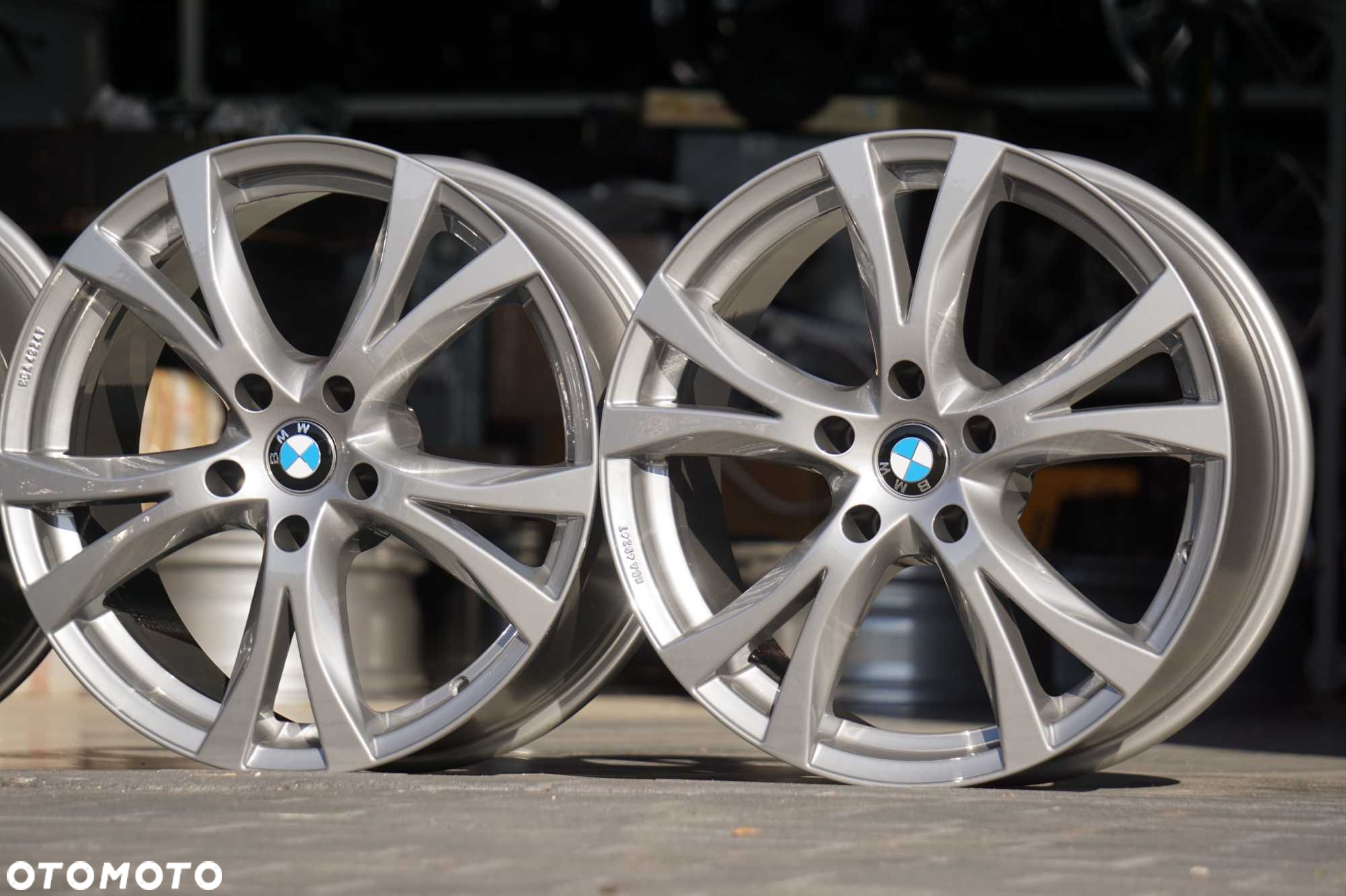 Alufelgi Carmani BMW 5x120 8Jx18 et35 cb72,6mm efekt vicrom - 5