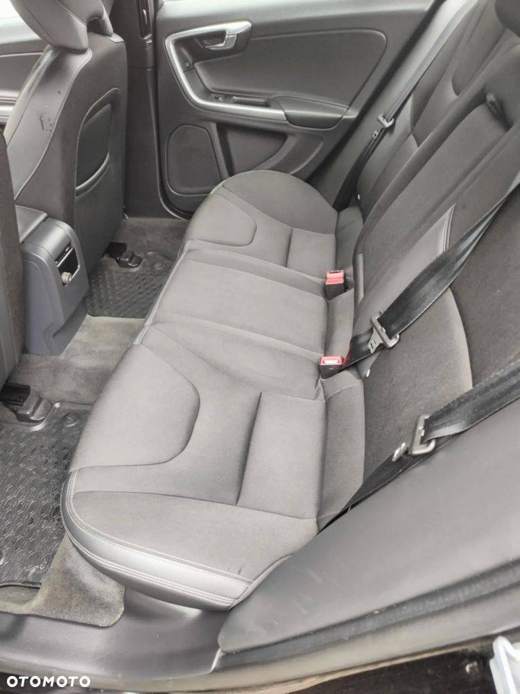 Volvo S60 D3 Drive-E Momentum - 7