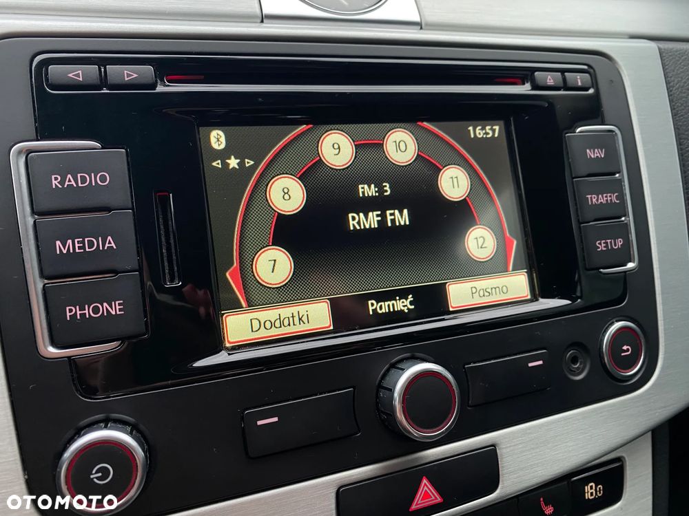 Volkswagen Passat 2.0 TDI Highline DSG - 17