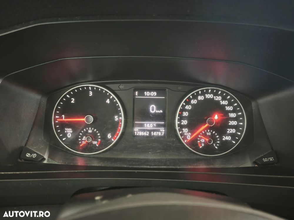 Volkswagen Transporter - 12