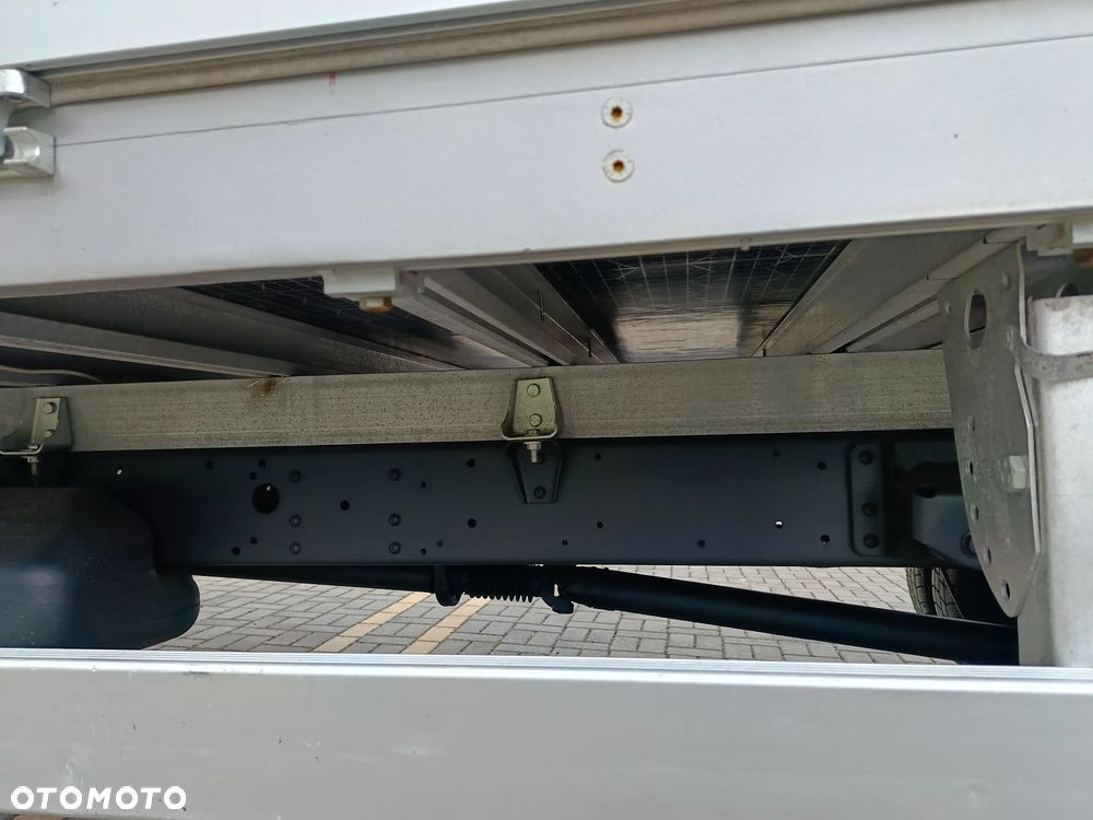 Iveco DAILY 70C17 skrzynia ładunkowa 5.2 m - 5