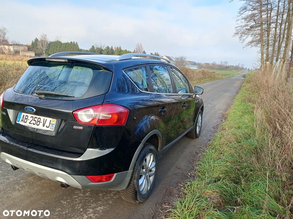 Ford Kuga 2.0 TDCi 2x4 Titanium - 10