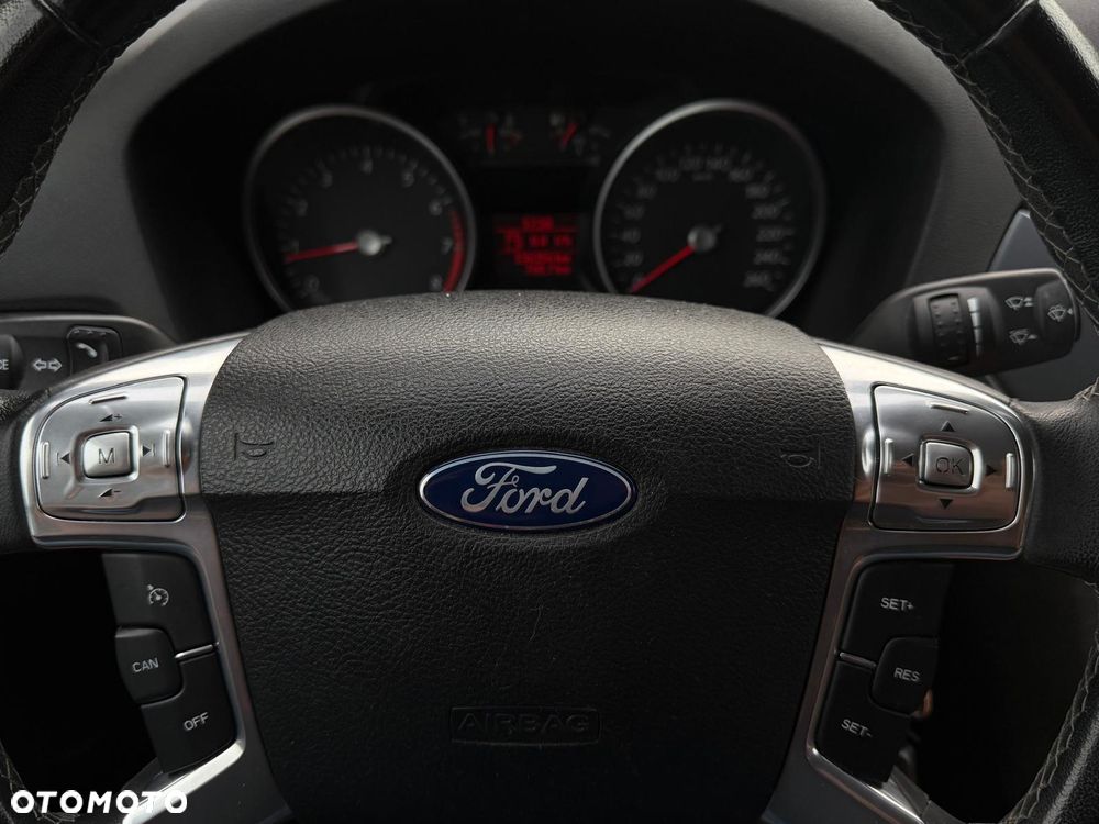 Ford Mondeo 1.6 Ti-VCT Champions Edition - 26
