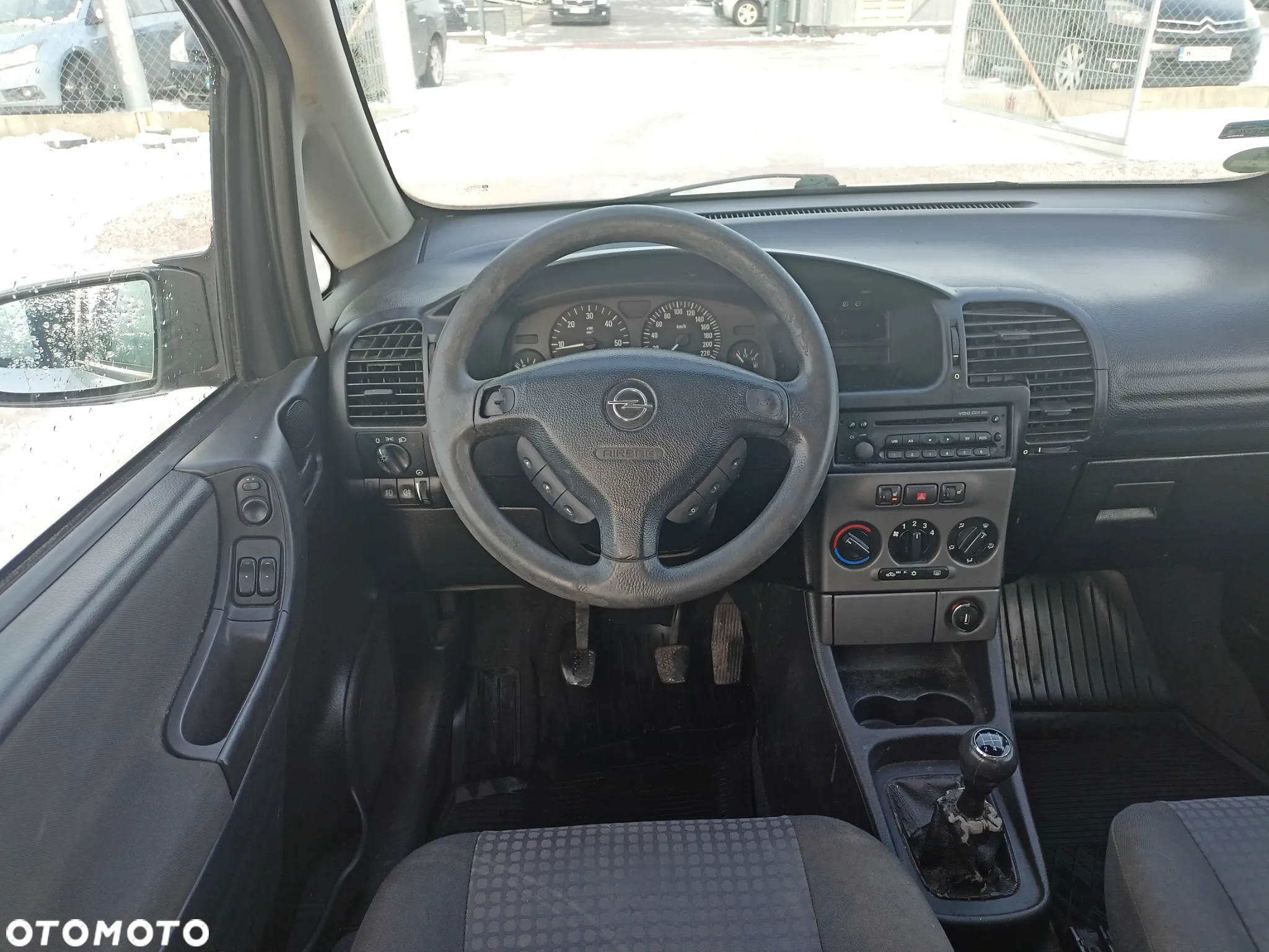 Opel Zafira - 10