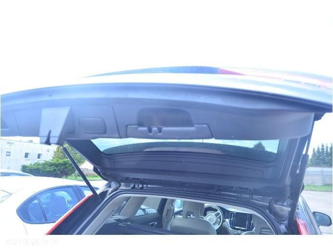 Volvo XC 60 D4 AWD Momentum - 17