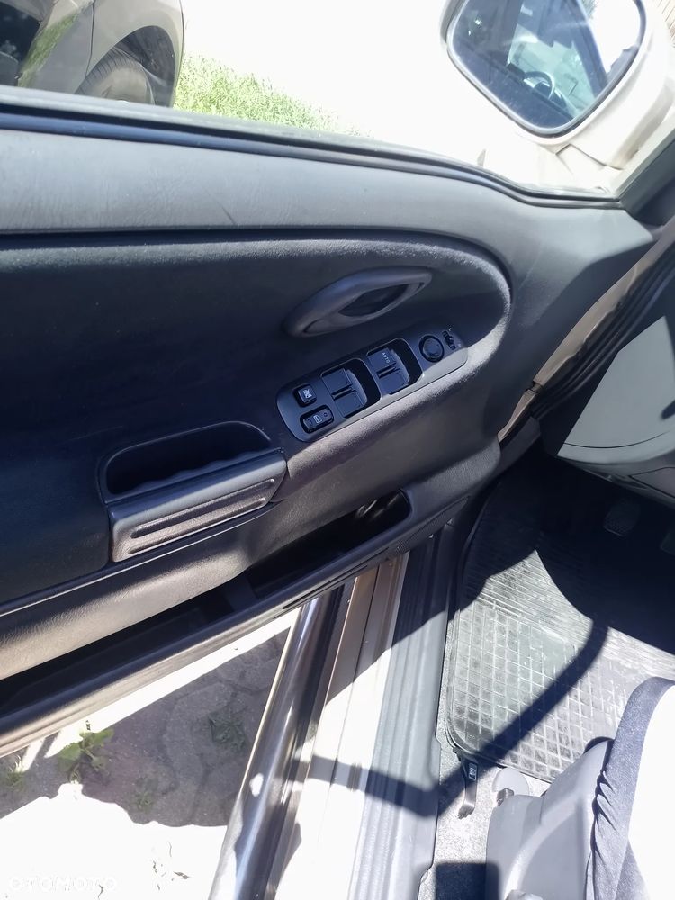 Suzuki Grand Vitara 2.0 - 20
