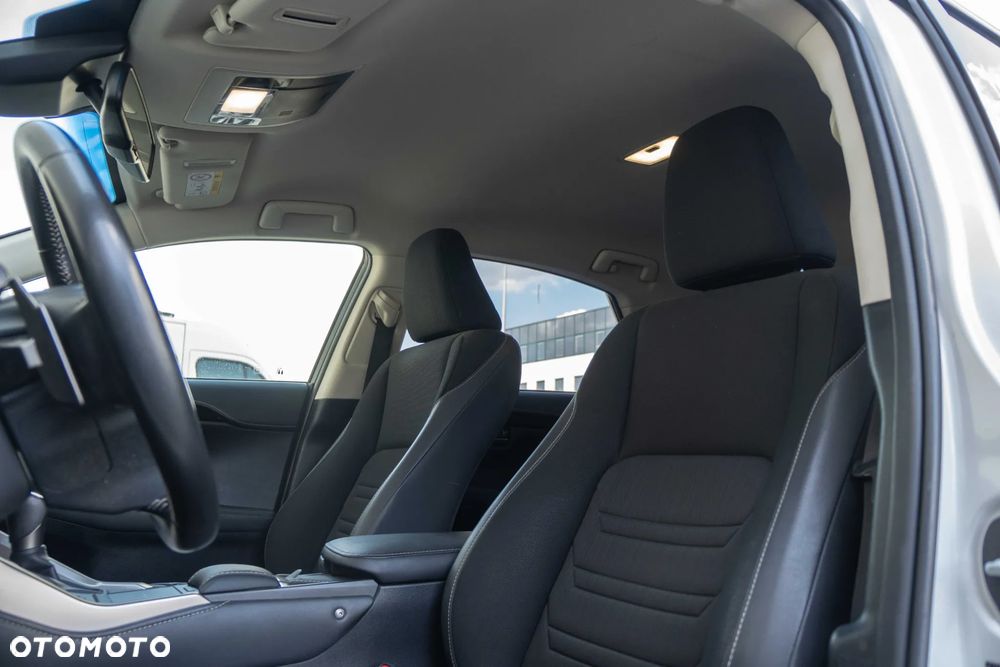 Lexus NX 300h Business Edition AWD - 14