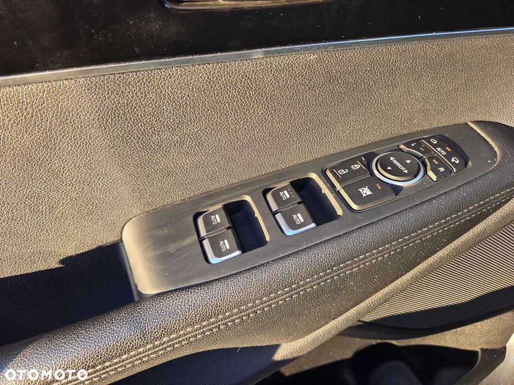 Kia Sorento 2.0 CRDI L - 21