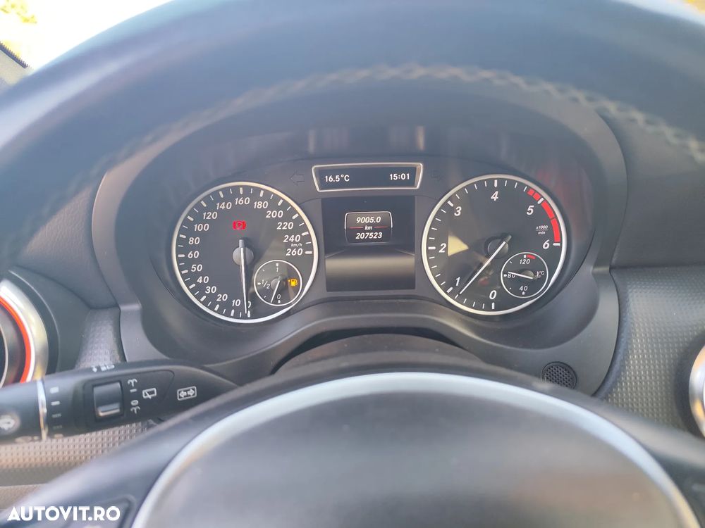 Mercedes-Benz CLA 180 d - 13