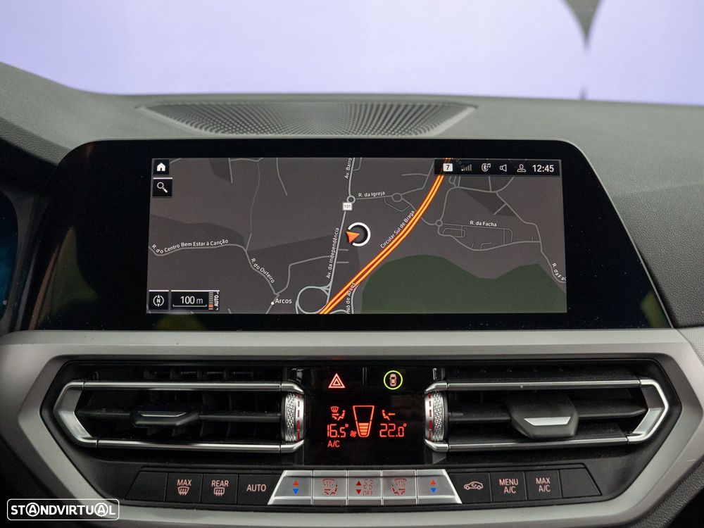 BMW 320 d Auto - 29