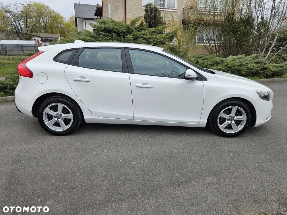 Volvo V40 D2 Momentum - 6