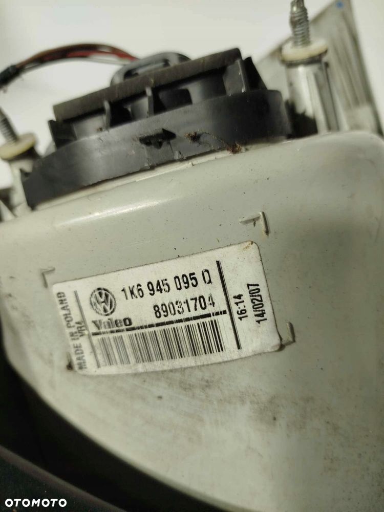 LAMPA LEWA TYLNA VW GOLF V 03-09 1K6945095Q - 3