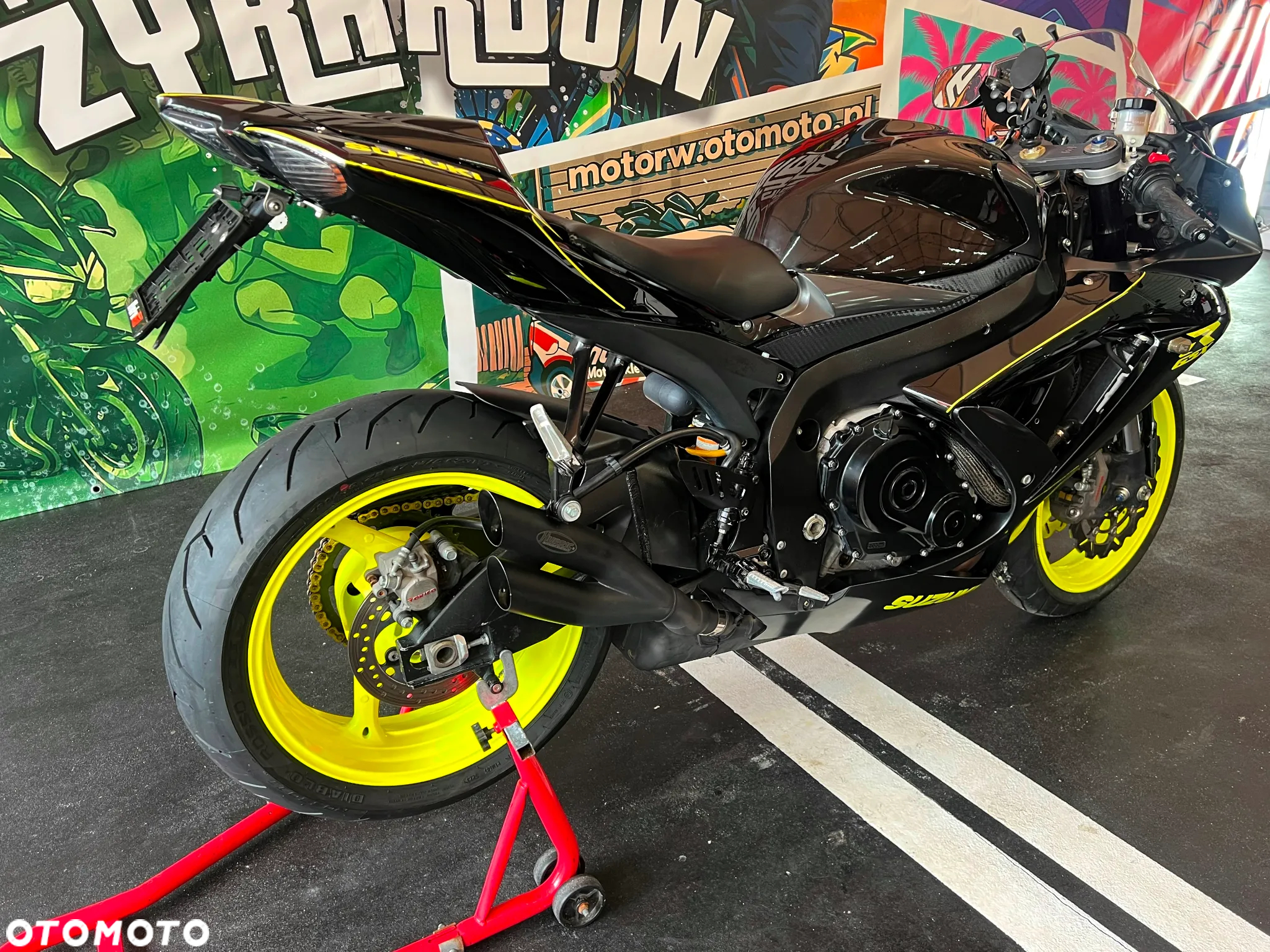 Suzuki GSX-R - 11