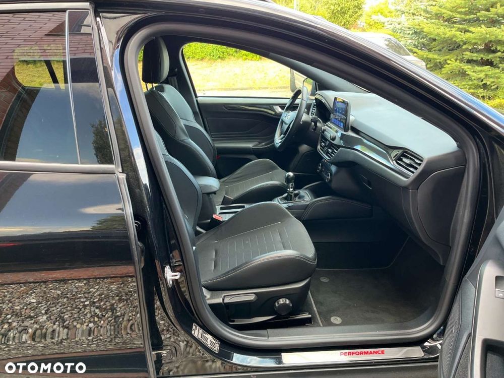 Ford Focus 2.3 EcoBoost ST Edition - 27