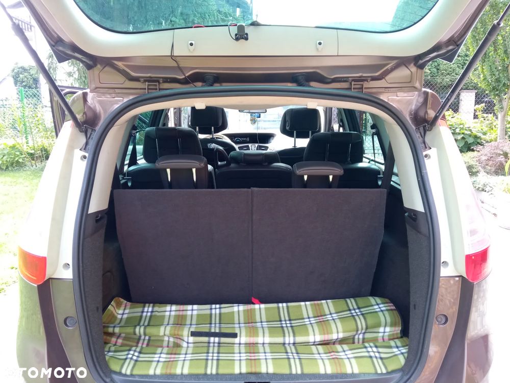 Renault Grand Scenic - 14