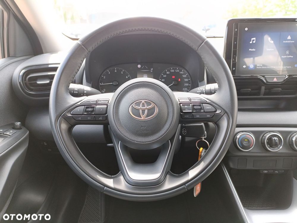 Toyota Yaris - 16