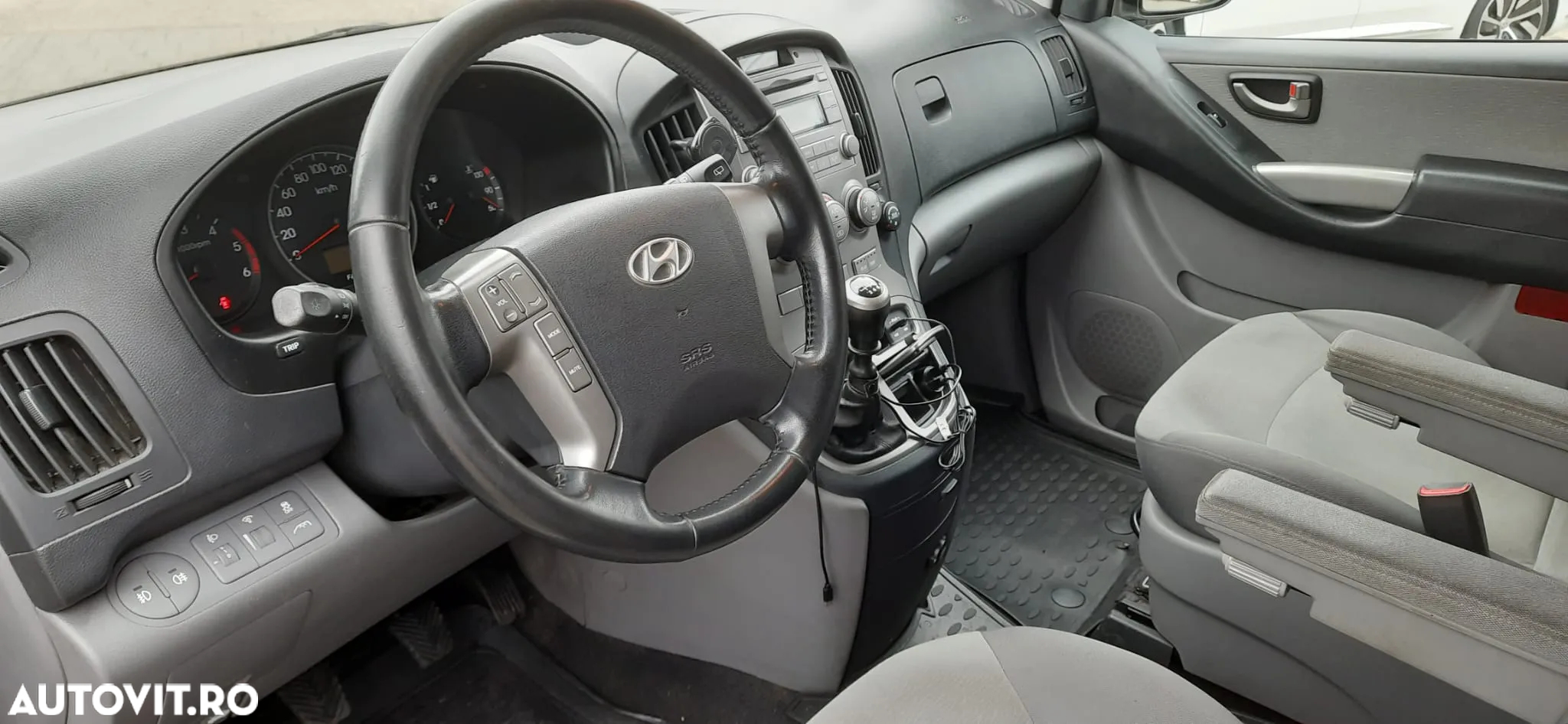 Hyundai H-1 2.5 CRDi Travel Comfort - 4