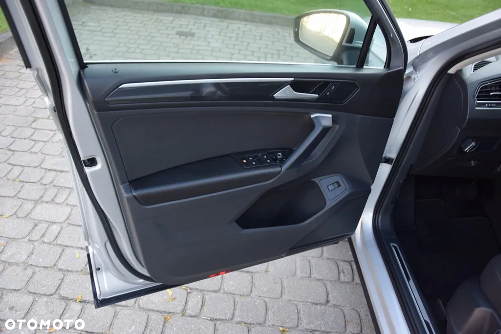 Volkswagen Tiguan 2.0 TDI R-Line DSG - 31