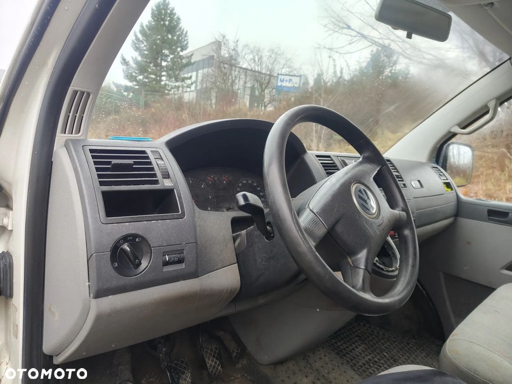Volkswagen Transporter - 2