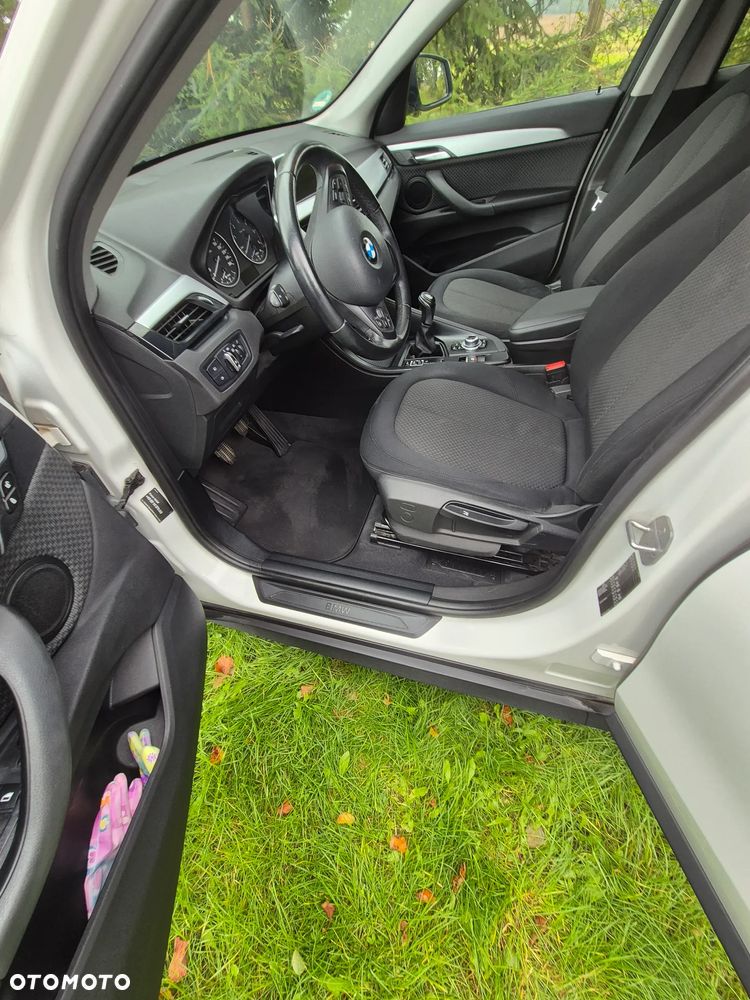 BMW X1 sDrive18d xLine - 14