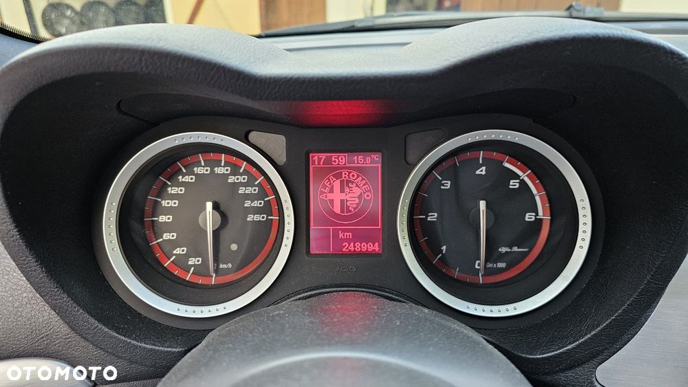 Alfa Romeo 159 2.4JTDM ti - 15