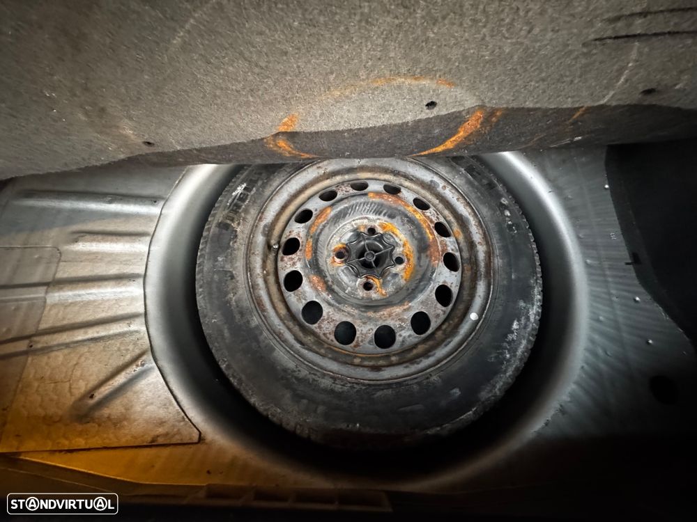 Opel Corsa 1.2 16V Confort - 16