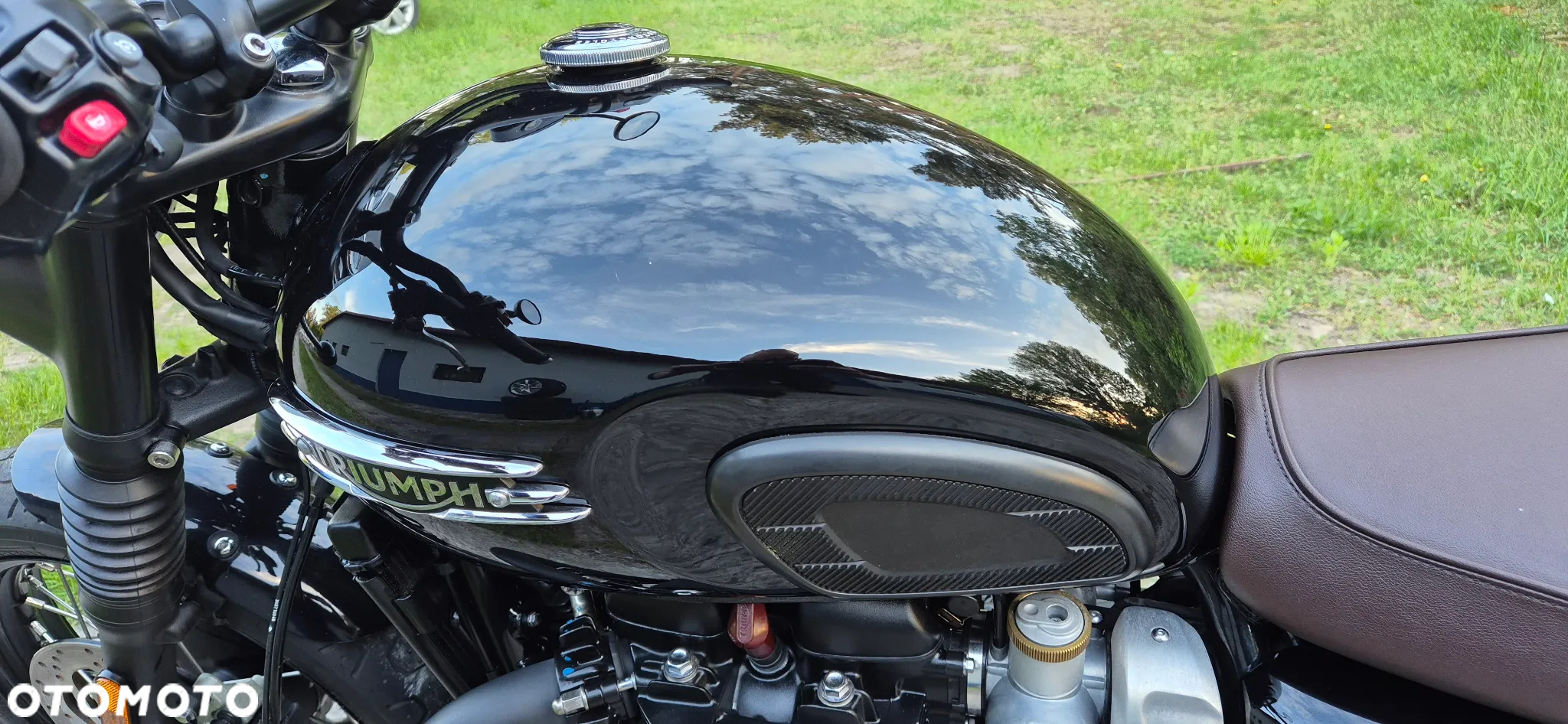 Triumph Bonneville - 11