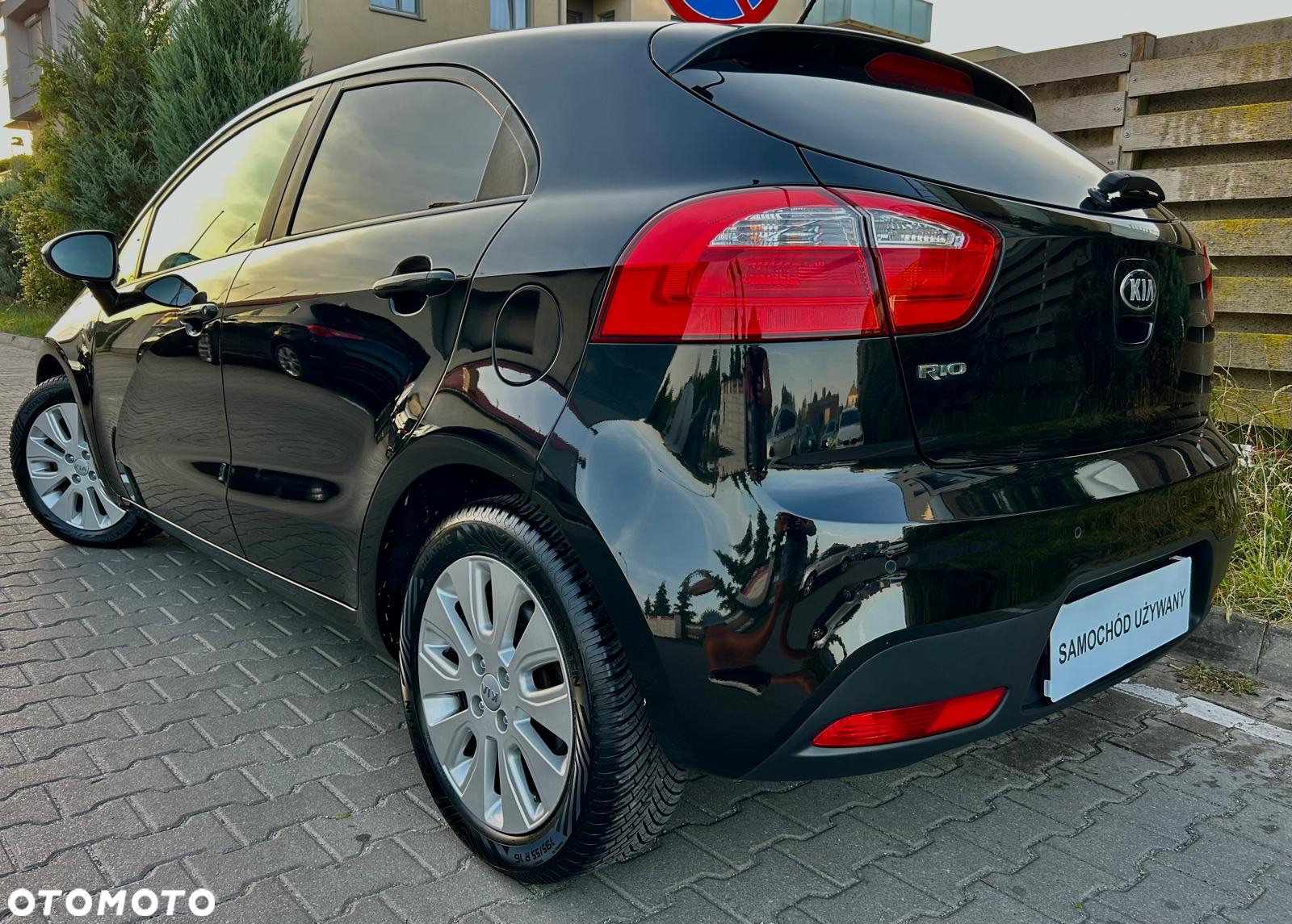 Kia Rio 1.4 L - 2