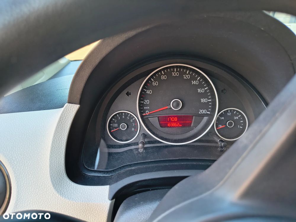 Volkswagen up! move - 20