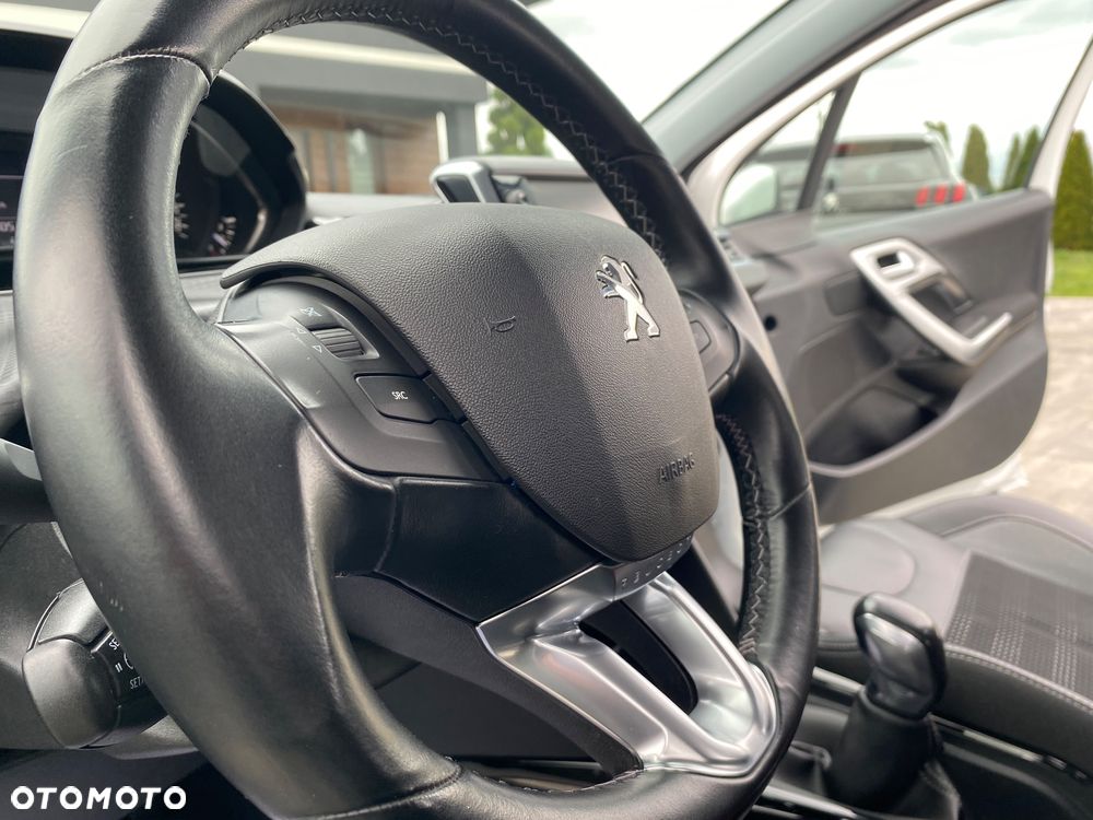 Peugeot 2008 PureTech 110 Stop&Start Allure - 28