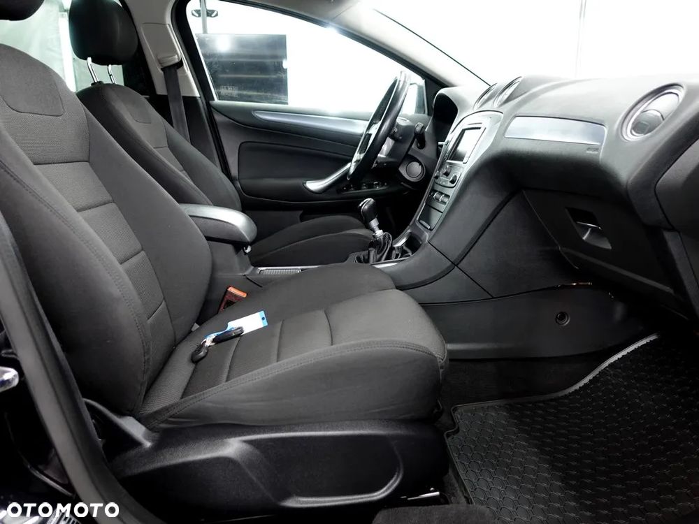 Ford Mondeo 2.0 TDCi Titanium - 14
