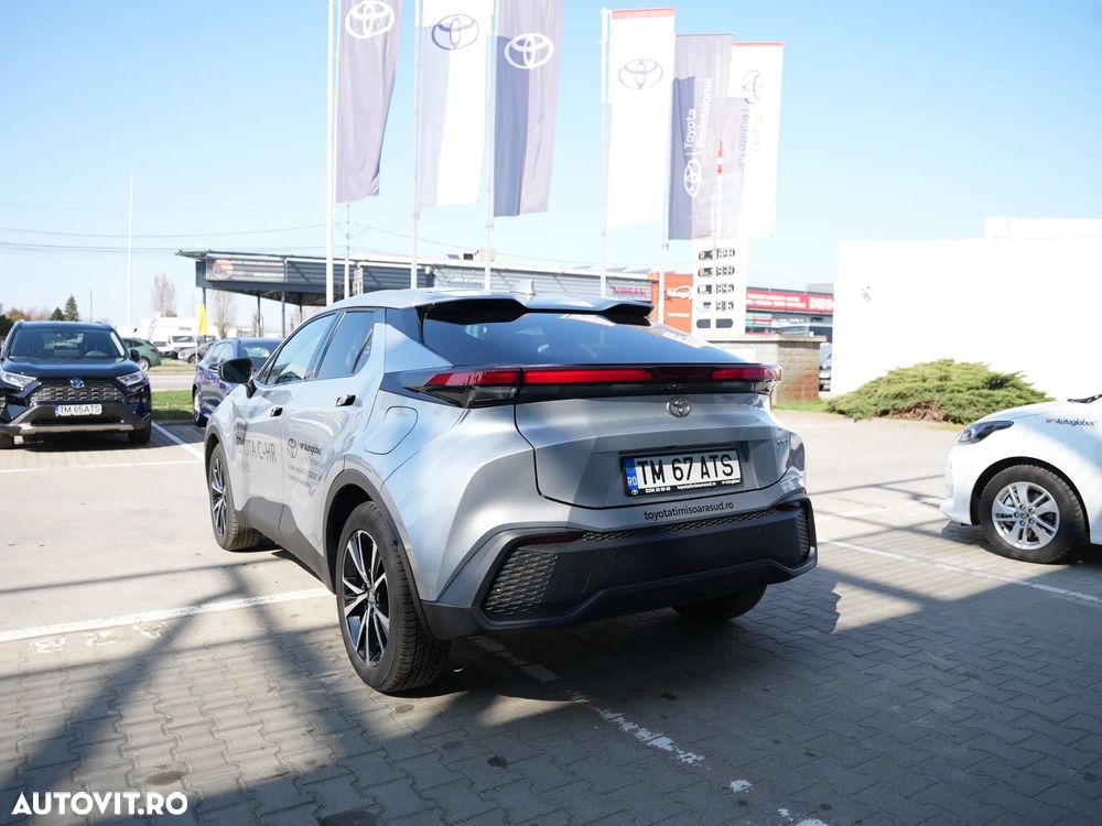 Toyota C-HR - 11