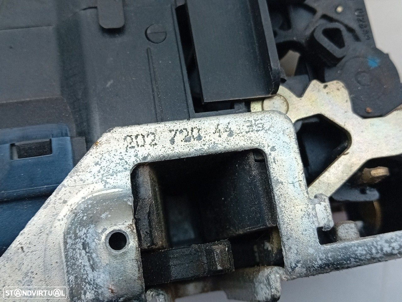 Fechadura / fecho porta frente direito MERCEDES-BENZ Classe E Carrinha (S210) - 3