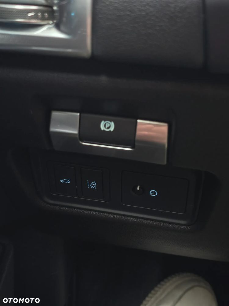 Jaguar E-Pace P250 AWD R-Dynamic - 25