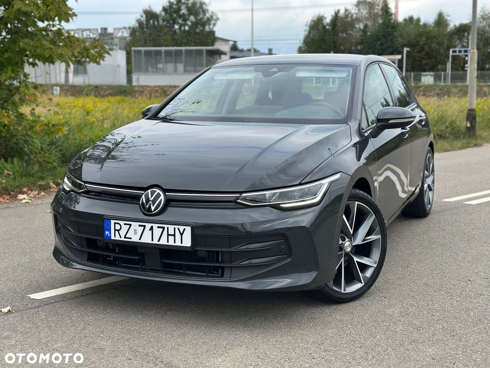Volkswagen Golf 1.5 eTSI mHEV Special Edition DSG - 3