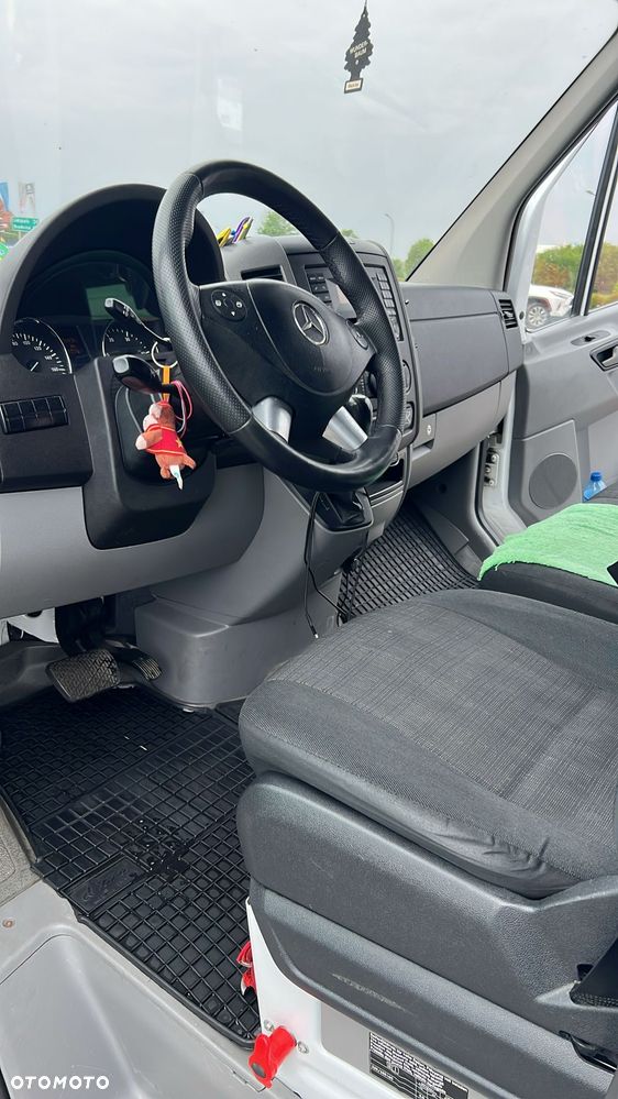 Mercedes-Benz Sprinter - 7