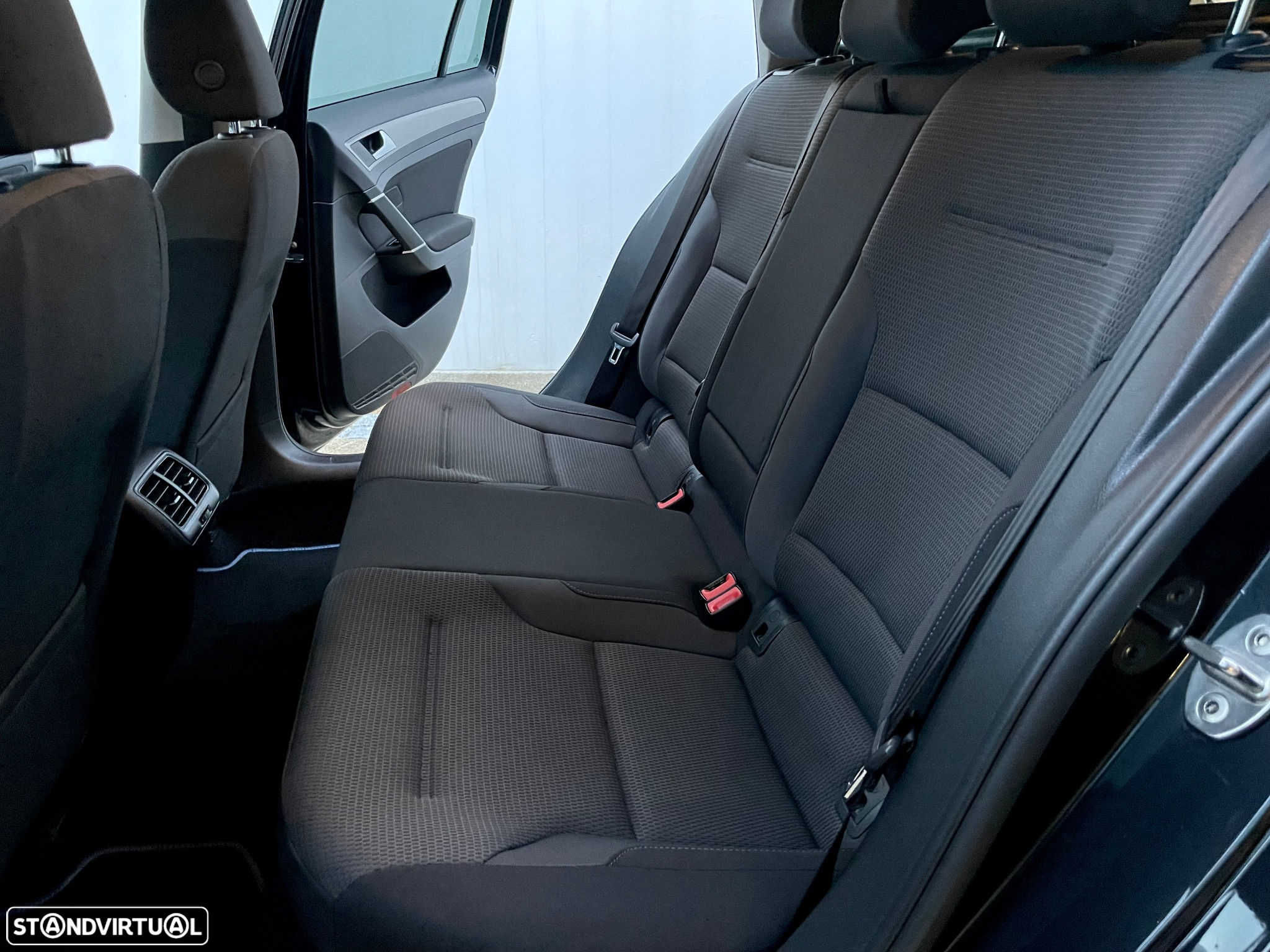 VW Golf Variant 1.6 TDi Highline - 25