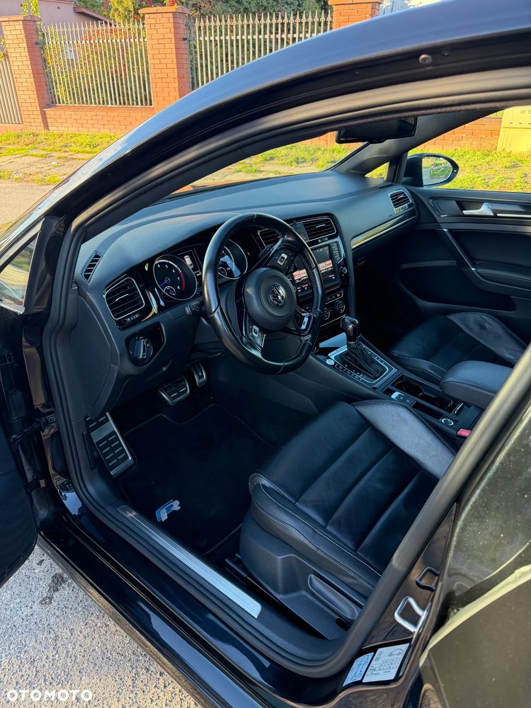 Volkswagen Golf - 23