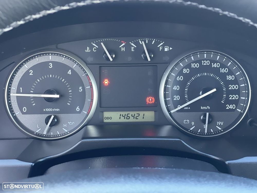 Toyota Land Cruiser VDJ 200 V8 4.5 D-4D - 31